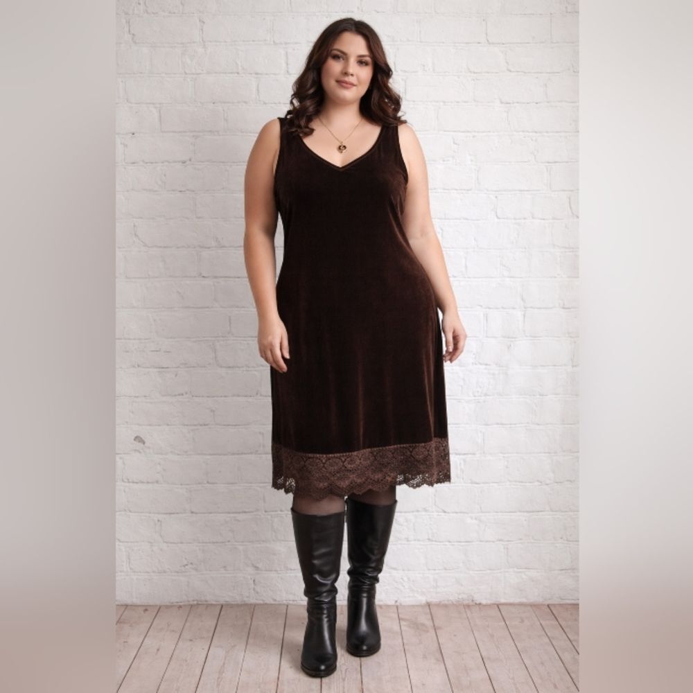 Isabella Bird Vintage Choclate Brown Velvet Dress Lace Hem Goth Y2K 14